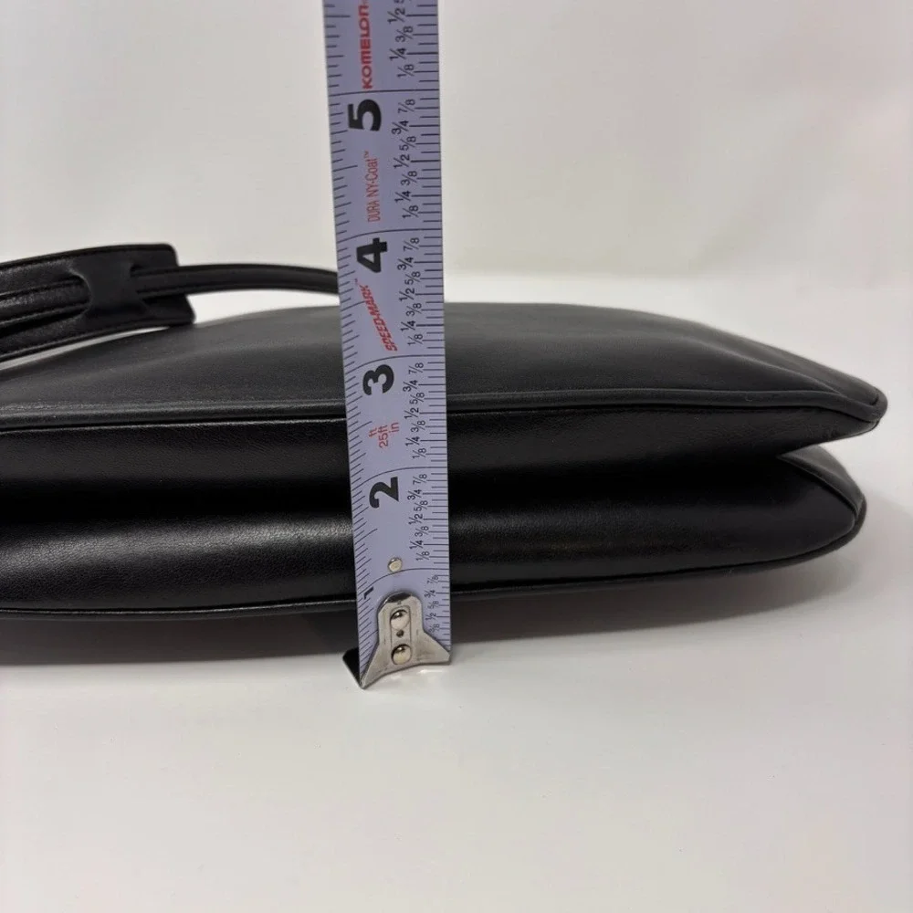 Vintage Coach Ashton Slim Purse Black Leather Shoulder Metal Hang Tag 8165